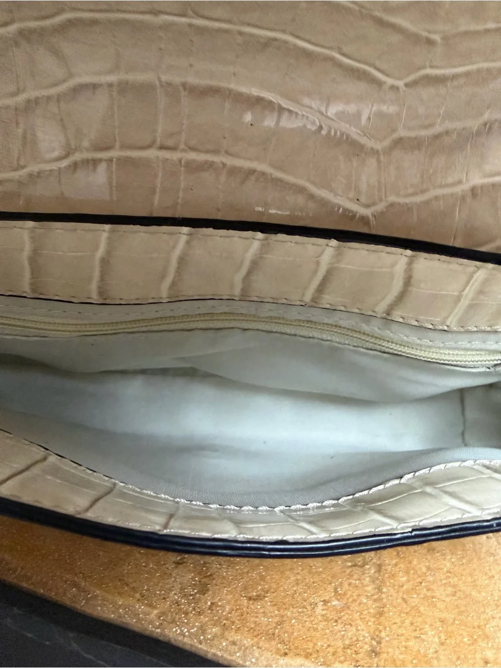 Vintage Guess Croc Embossed Shoulder Bag Y2K Cream Ivory Baguette Purse - Picture 9 of 11